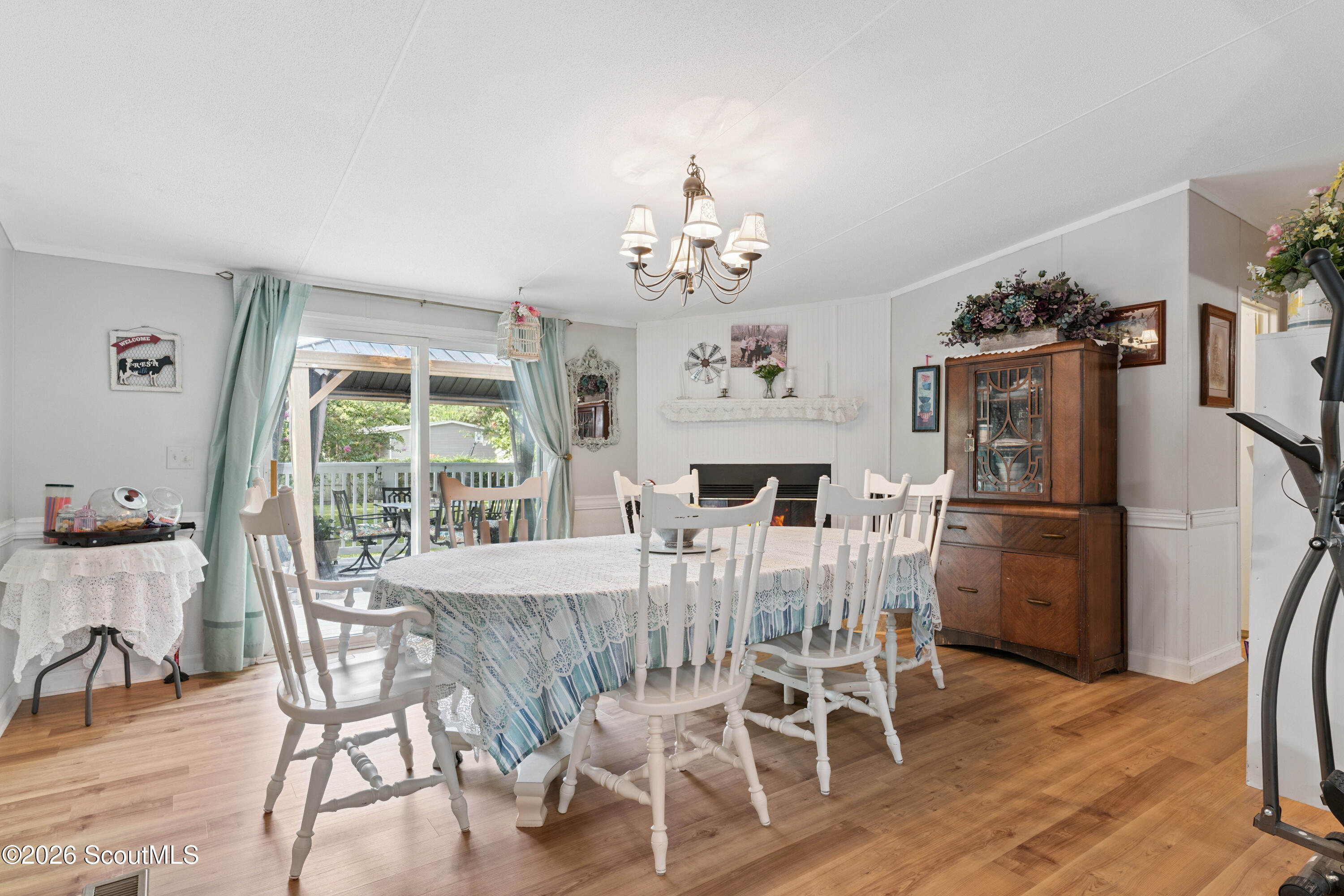215 Baumgardner Road Brunswick, GA 31523 - Photo 4 of 31 DSC02345