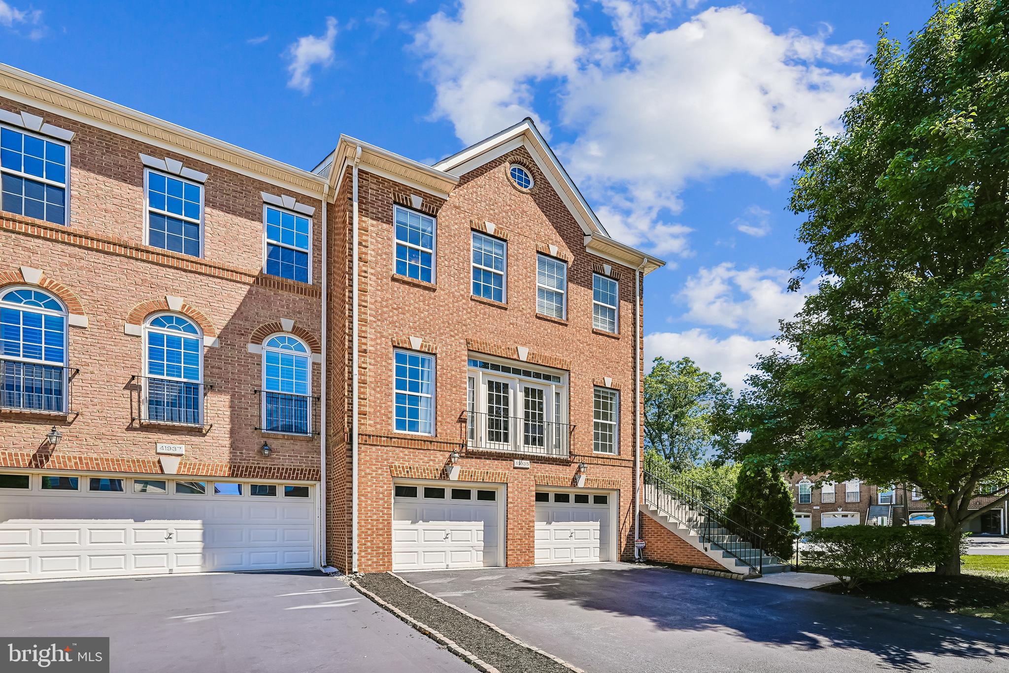 41935 Cinnabar Square Aldie, VA 20105 - Photo 2 of 39 Front view