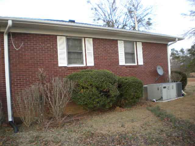 116 Scott Road Honea Path, SC 29654 - Photo 4 of 22