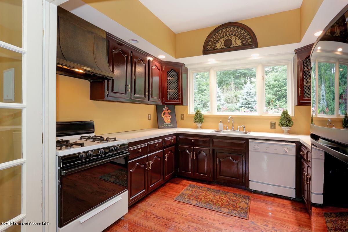 26 Tall Timber Road Middletown, NJ 07748 - Photo 26 of 40 kitchen2_1200