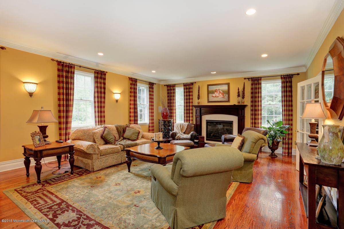 26 Tall Timber Road Middletown, NJ 07748 - Photo 31 of 40 greatroom1_1200