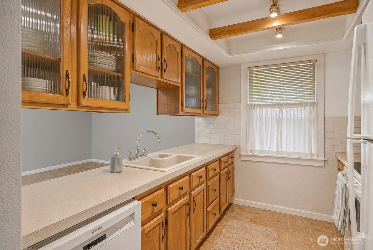 8517 242nd Street Southwest, Unit 402B Edmonds, WA 98026 - Photo 16 of 30