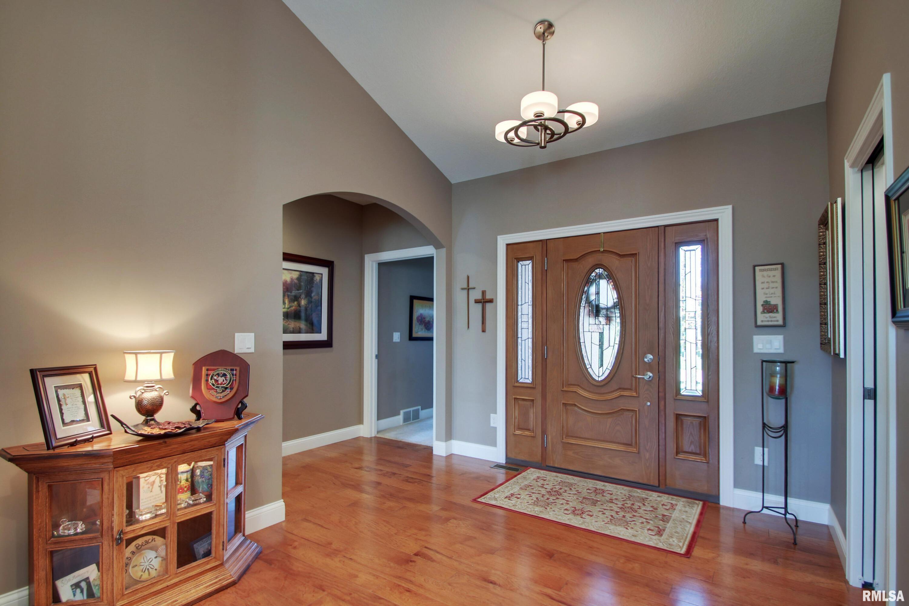 1707 South 47th Street Quincy, IL 62305 - Photo 2 of 28