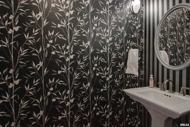 $425,000 | 1707 South 47th Street, Quincy, IL 62305