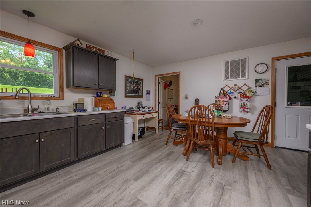 9427 Stonecreek Road Southwest Newcomerstown, OH 43832 - Photo 20 of 29