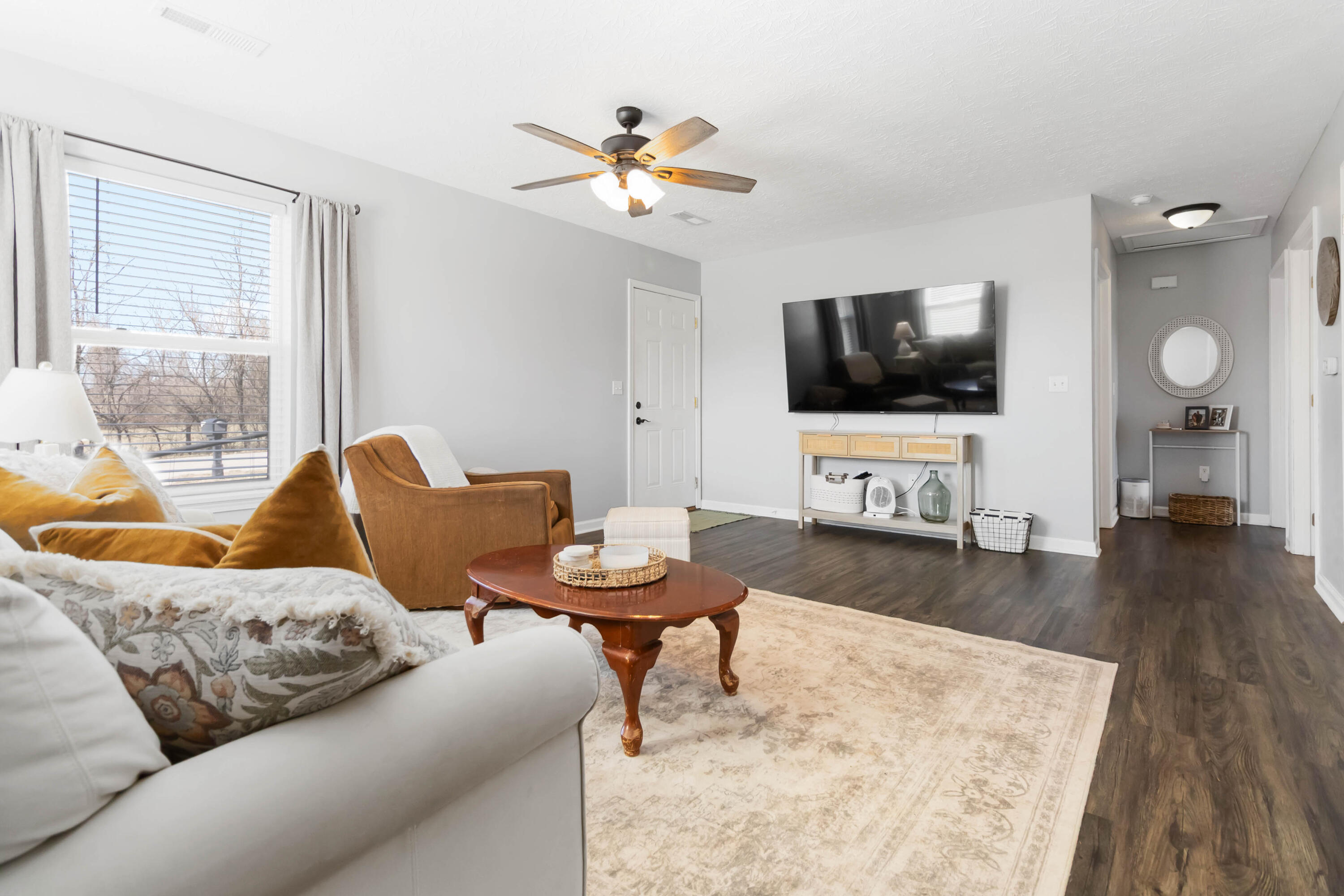 900 Crane Road Ferguson, KY 42533 - Photo 9 of 32 Living Room