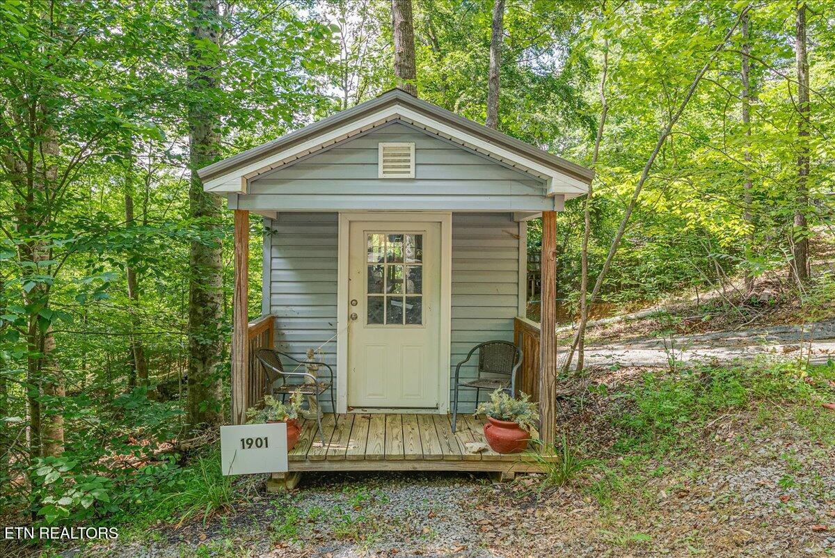 1901 Bootbluff Trail Dandridge, TN 37725 - Photo 8 of 22 bootbluff blue bldg pic