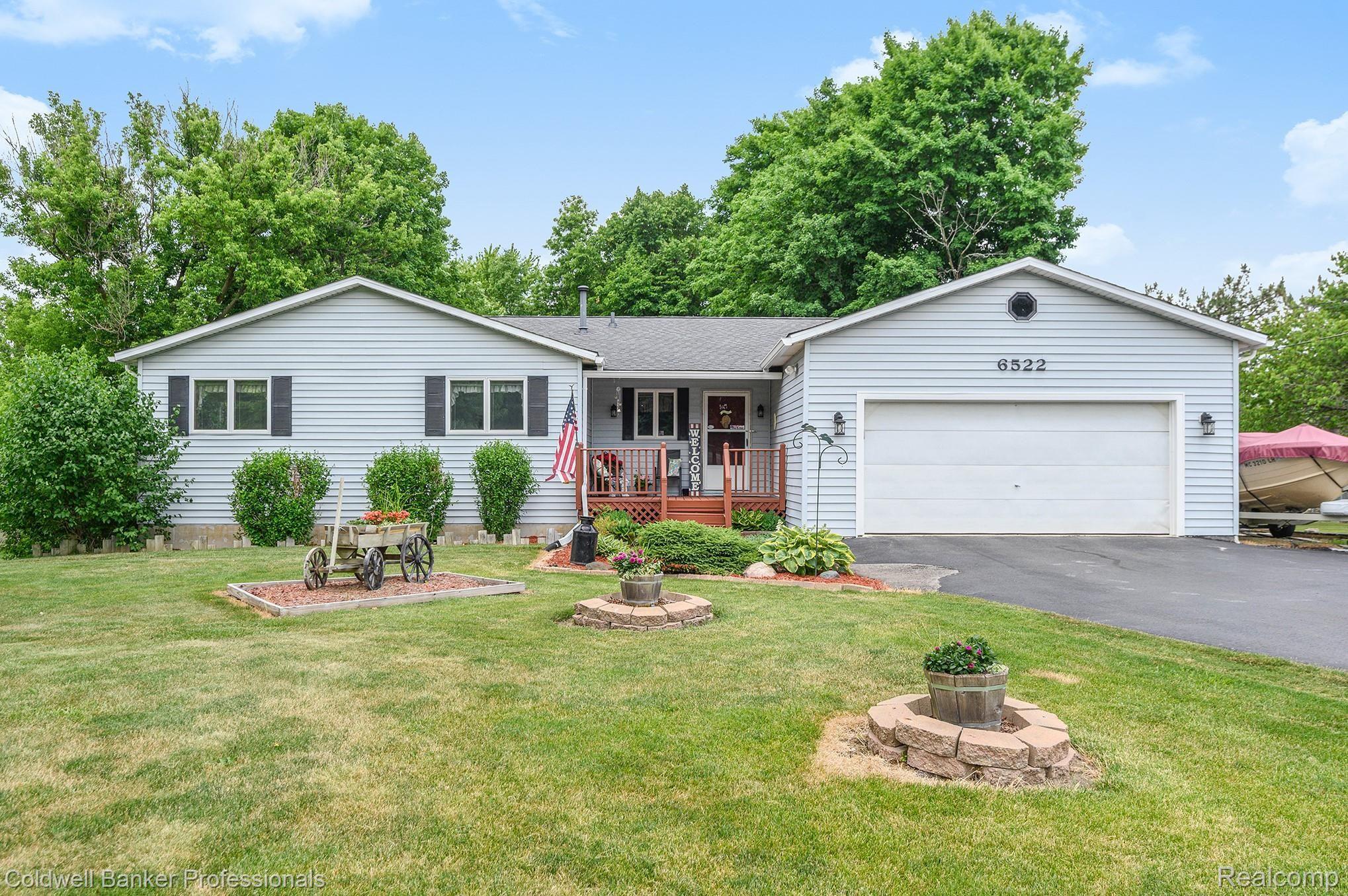 6522 East River Road Flushing, MI 48433 - Photo 1 of 29 Front Of Home