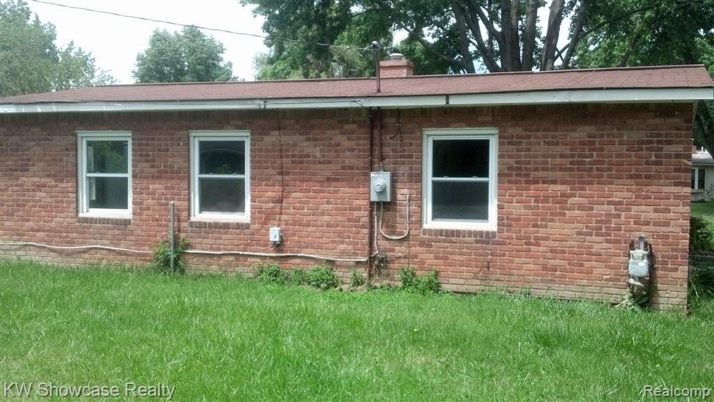 1196 Beta Road Walled Lake, MI 48390 - Photo 2 of 2 REAR.jpg