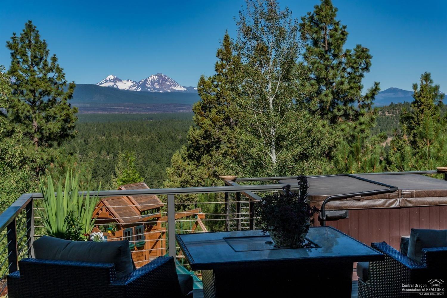 3155 Northwest Metke Place Bend, OR 97703 - Photo 6 of 22 Mountains view