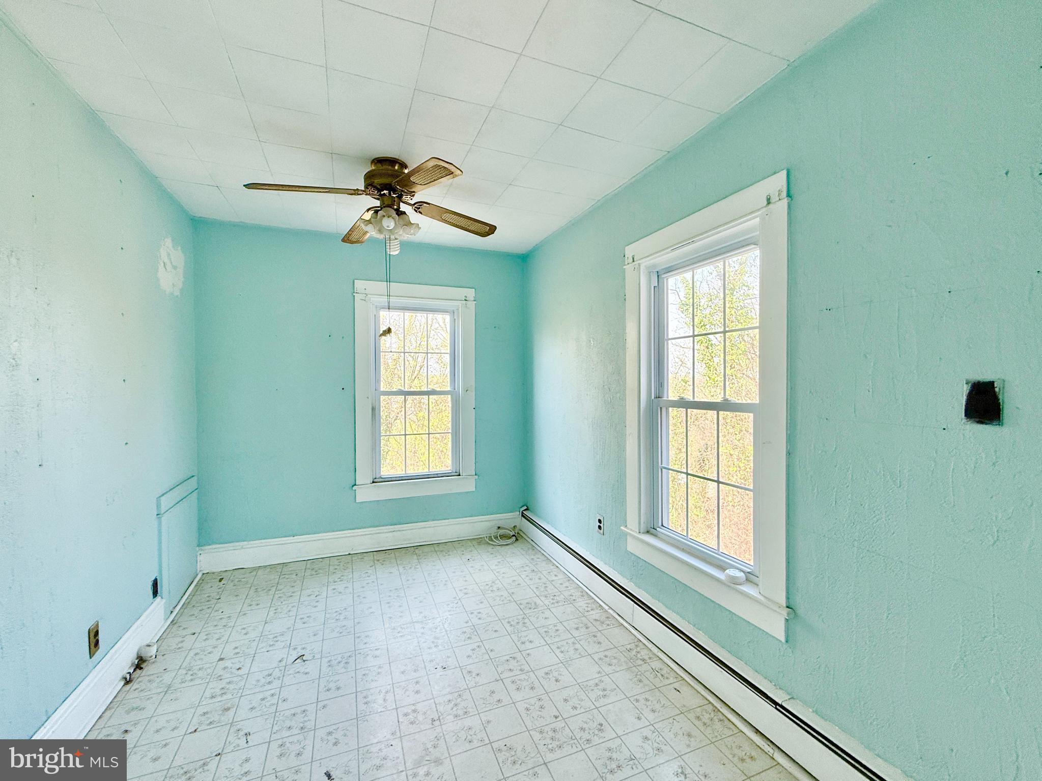 220 Berlin Road Clementon, NJ 08021 - Photo 12 of 13 Upstairs bonus room