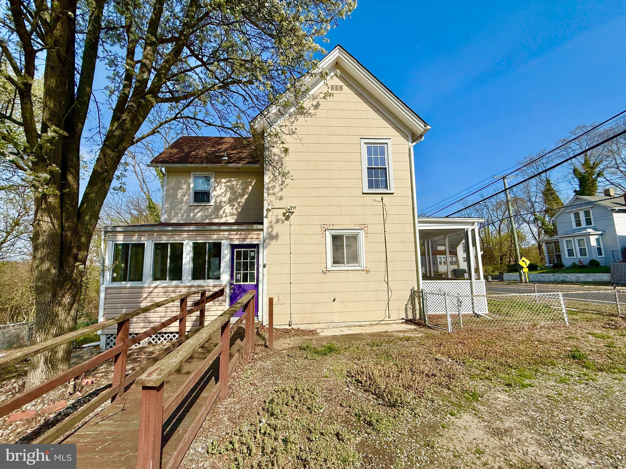 220 Berlin Road Clementon, NJ 08021 - Photo 3 of 13 Left side facing driveway