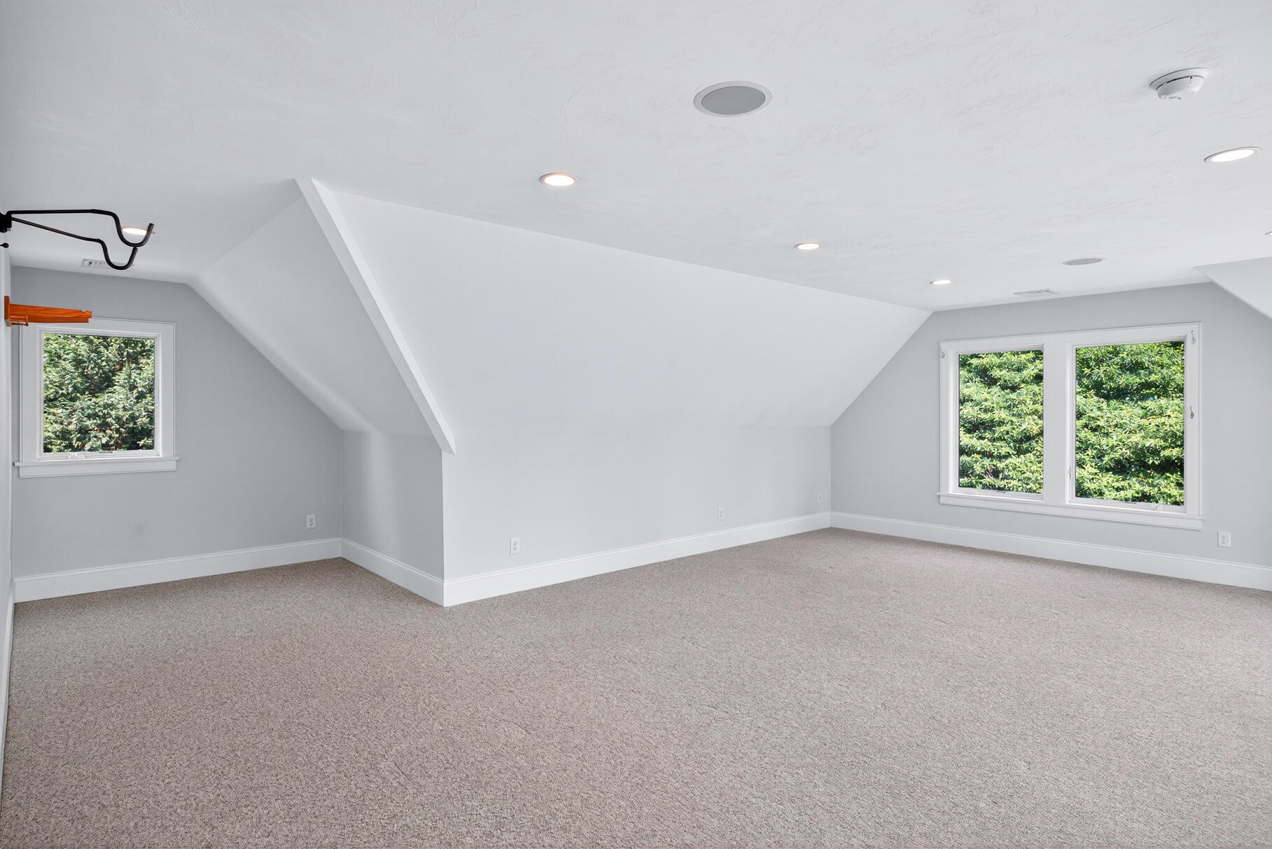 234 Cairn Ridge Road East Falmouth, MA 02536 - Photo 24 of 41 an empty room with windows
