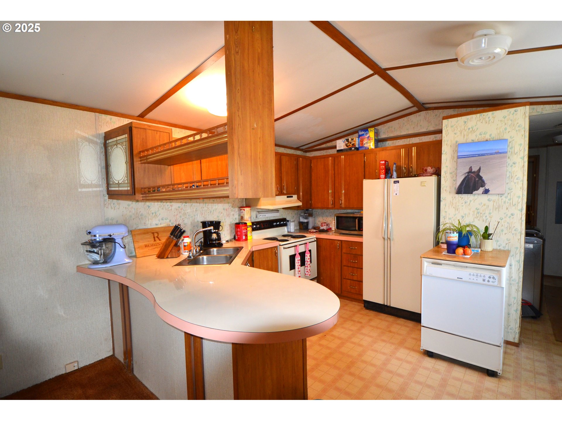 37800 Southeast Coupland Road Estacada, OR 97023 - Photo 4 of 13 Kitchen