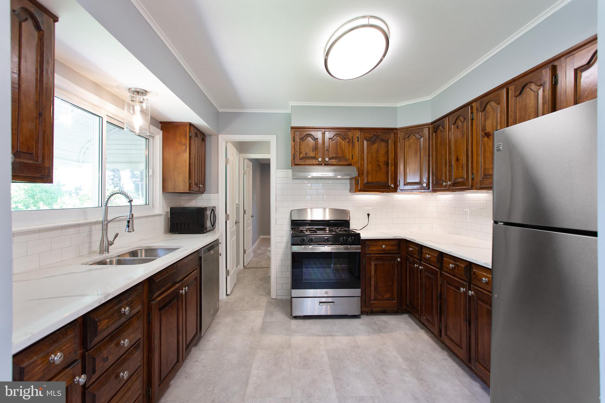 330 Timber Grove Road Reisterstown, MD 21136 - Photo 12 of 44 Quartz Counters