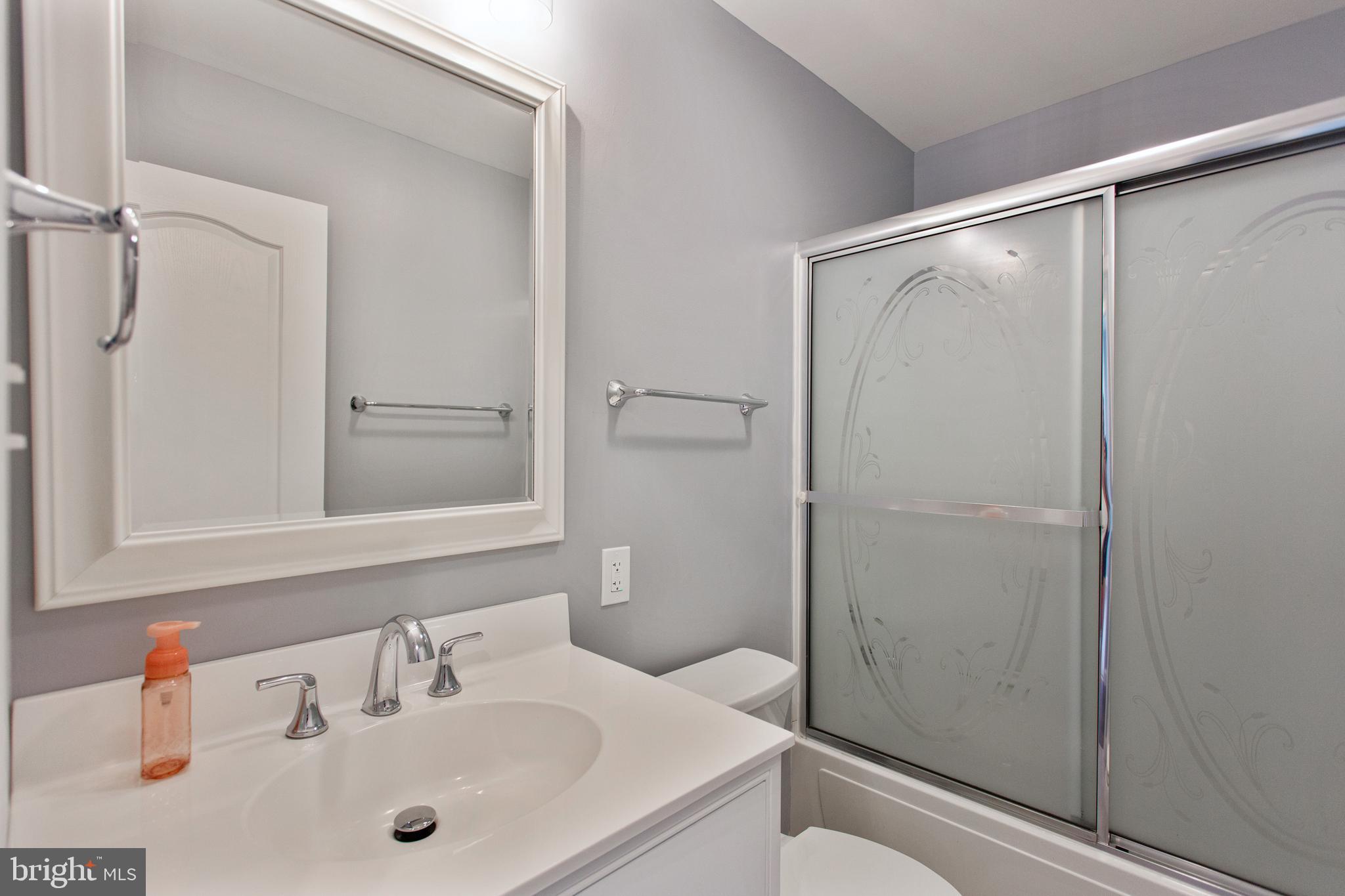 330 Timber Grove Road Reisterstown, MD 21136 - Photo 20 of 44 1st Floor Hallway Bathroom