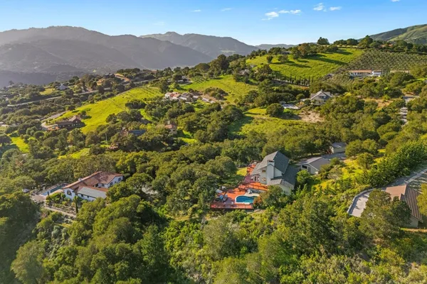 $2,100,000 | 31485 VÃa Las Rosas, Carmel Valley, CA 93924