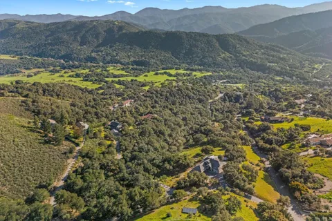$2,100,000 | 31485 Vía Las Rosas, Carmel Valley, CA 93924
