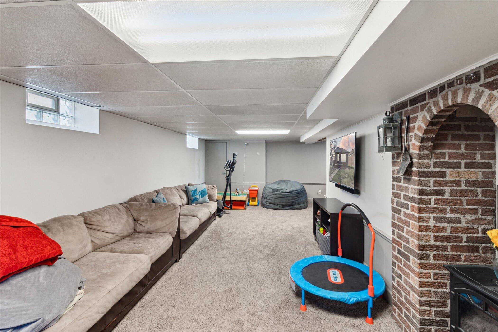 9732 Rosedale Boulevard Allen Park, MI 48101 - Photo 26 of 40 26-9732-Rosedale-Blvd-Allen-Park-MI-4810