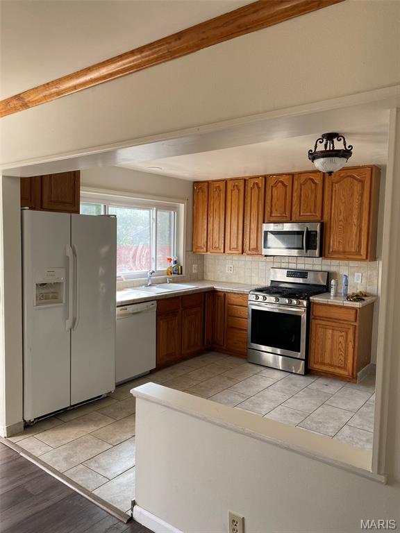 1433 Kew Gardens Drive Florissant, MO 63031 - Photo 13 of 17