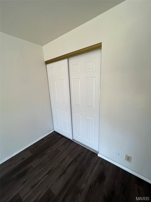 1433 Kew Gardens Drive Florissant, MO 63031 - Photo 6 of 17