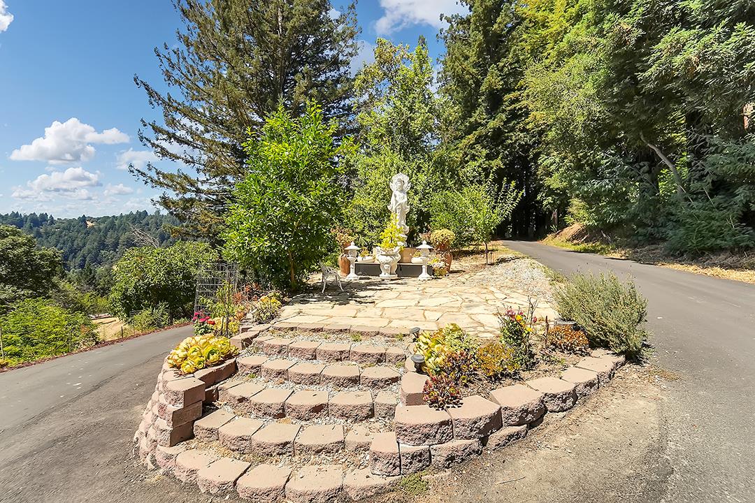 14136 Long Ridge Road Los Gatos, CA 95033 - Photo 64 of 75 a view of yard