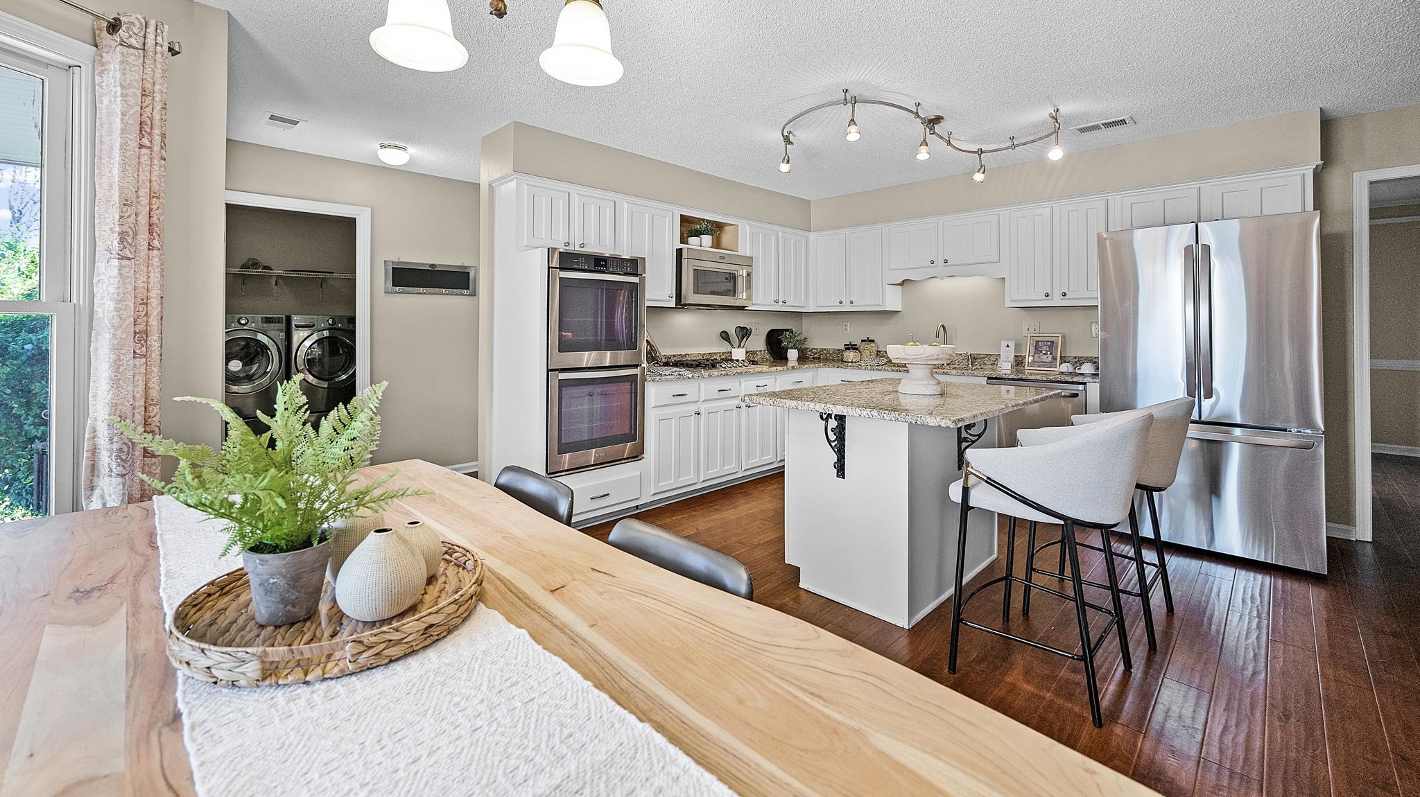 1105 Winrose Drive Collierville, TN 38017 - Photo 4 of 33