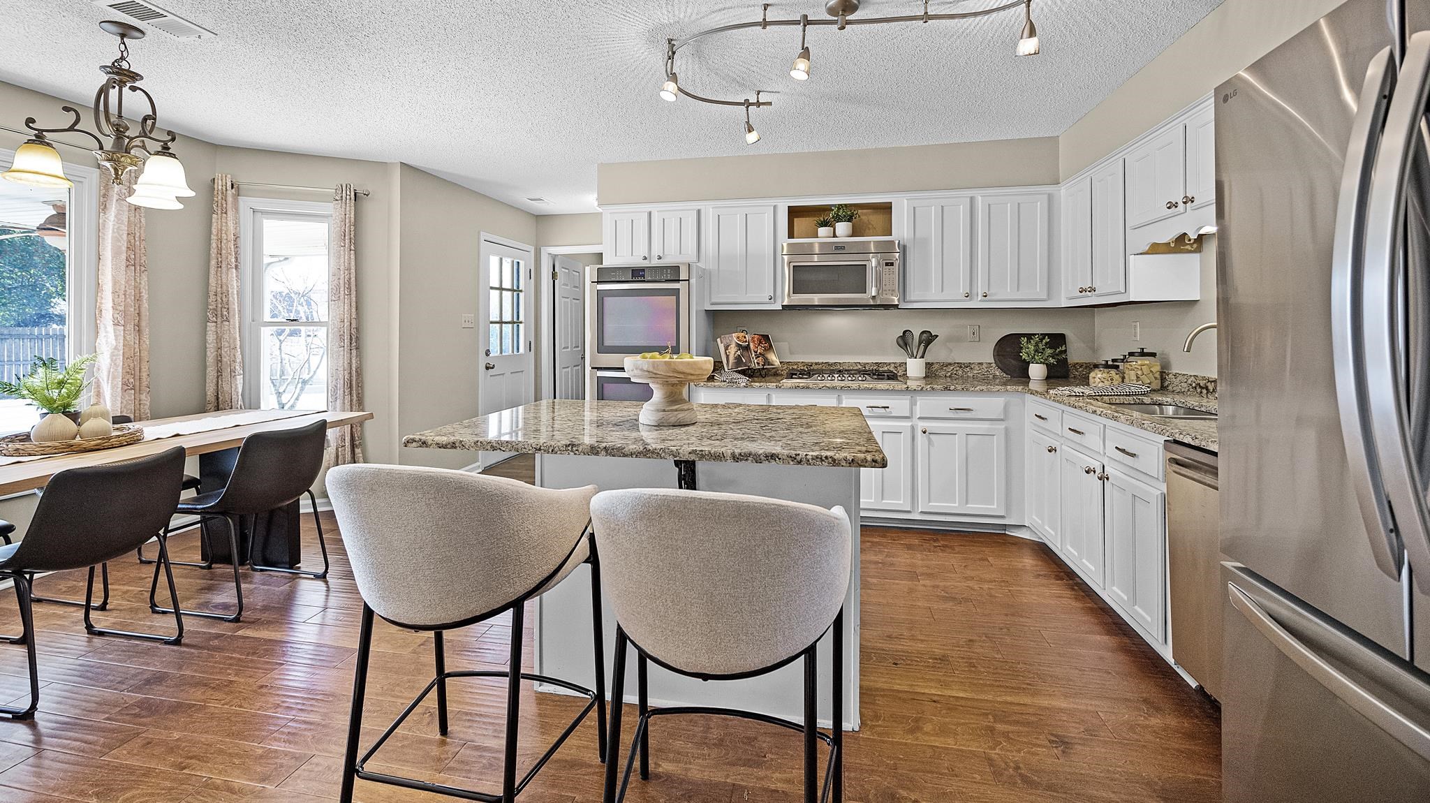 1105 Winrose Drive Collierville, TN 38017 - Photo 5 of 33