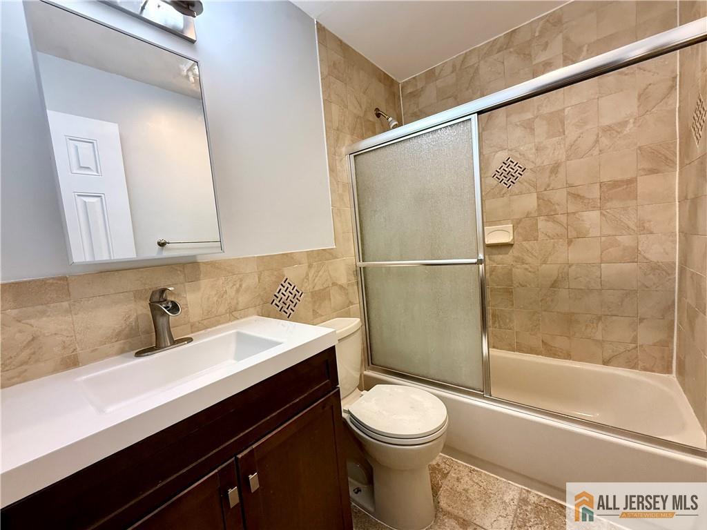 44 Drake Road Somerset, NJ 08873 - Photo 9 of 28
