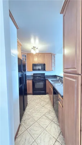 $342,500 | 20930 Parthenia Street, Unit 216, Canoga Park, CA 91304