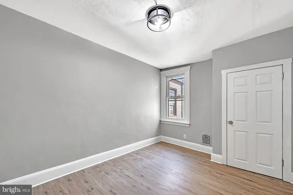 $2,100 | 25 Adella Avenue, Hamilton, NJ 08609