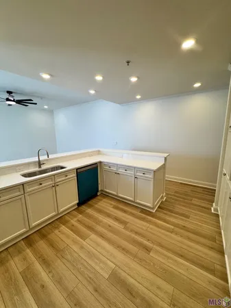 $329,000 | 345 West Parker Boulevard, Unit 105, Baton Rouge, LA 70808