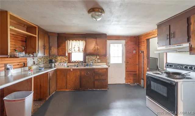 $270,000 | 273 State Highway 42, Dixon, MO 65459