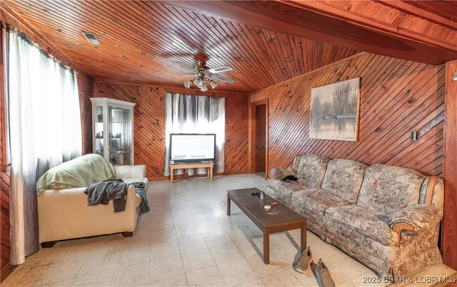 $270,000 | 273 State Highway 42, Dixon, MO 65459