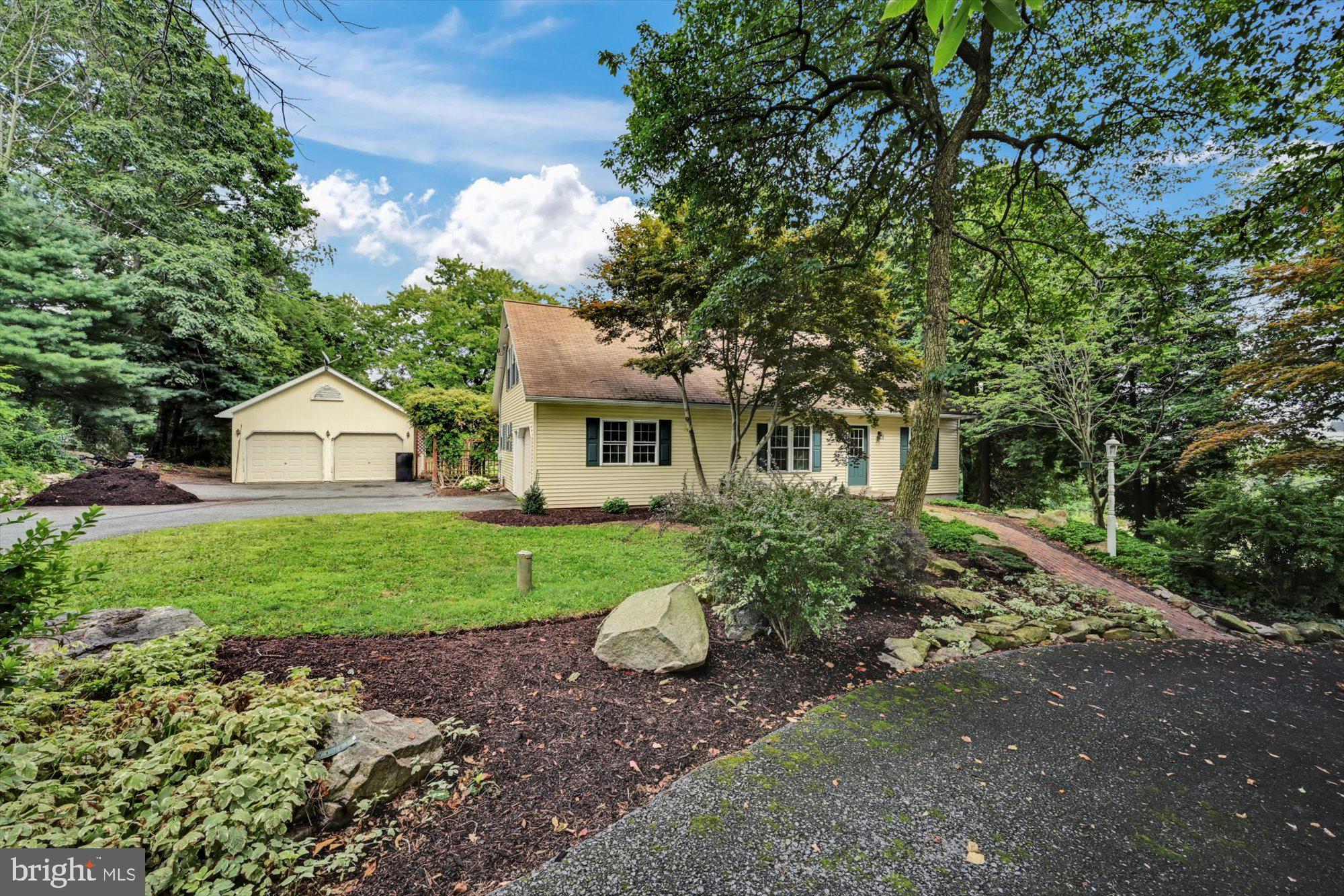 1163 Sportsman Road Robesonia, PA 19551 - Photo 12 of 55 Front