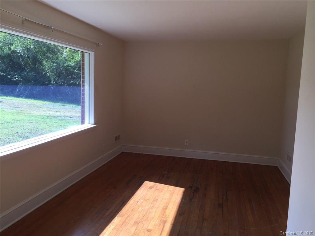 2524 Burkholder Road Charlotte, NC 28214 - Photo 2 of 9