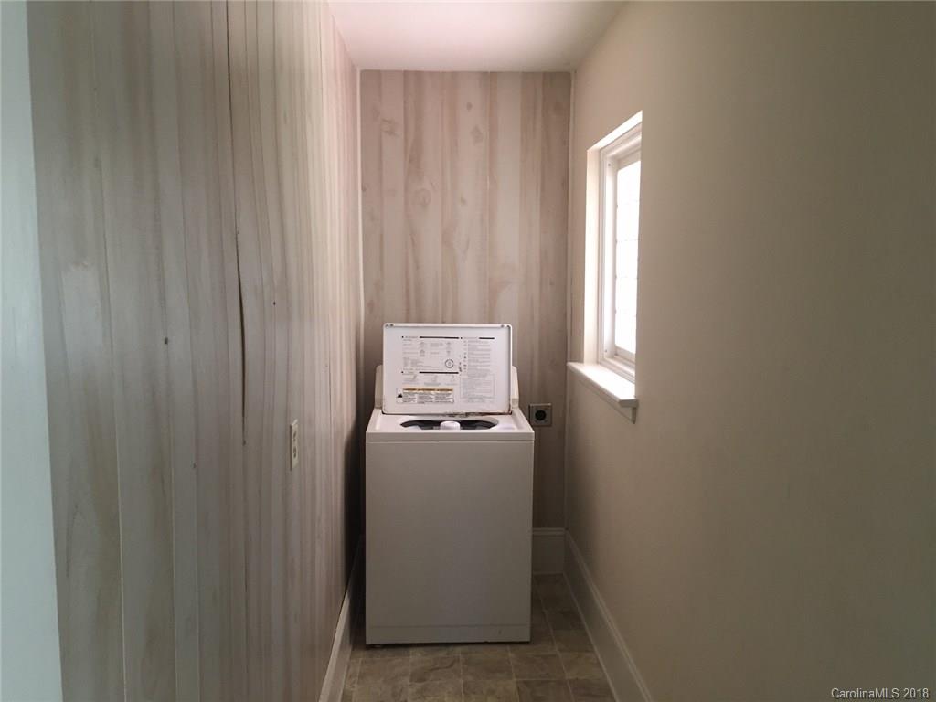 2524 Burkholder Road Charlotte, NC 28214 - Photo 5 of 9