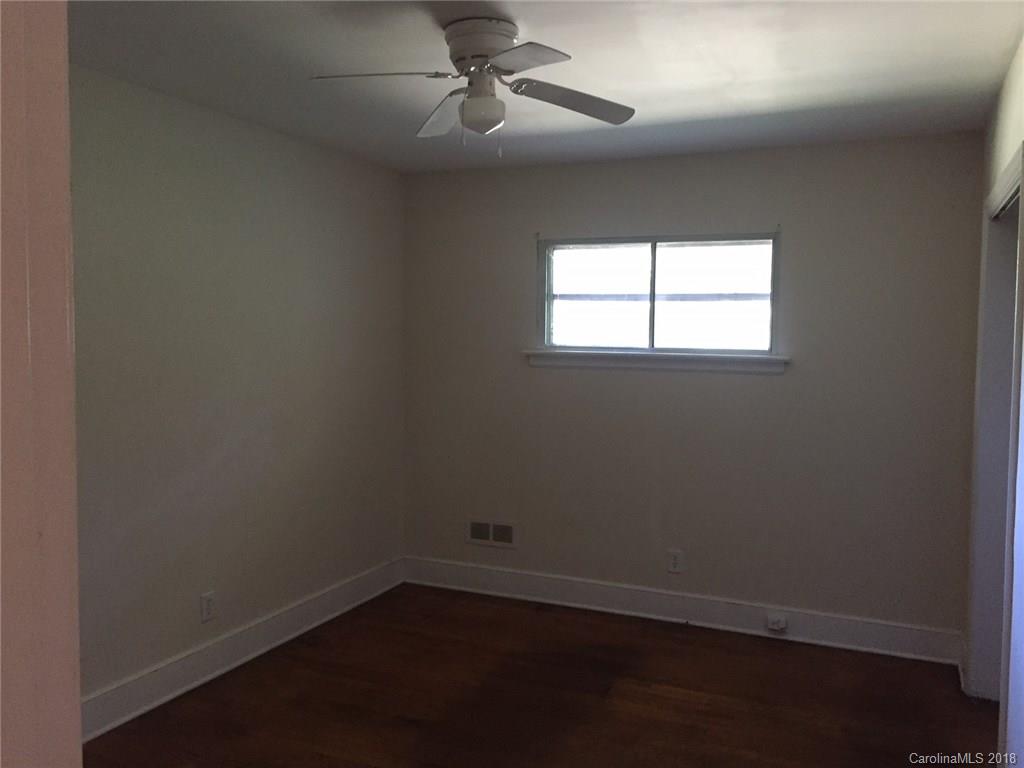 2524 Burkholder Road Charlotte, NC 28214 - Photo 7 of 9