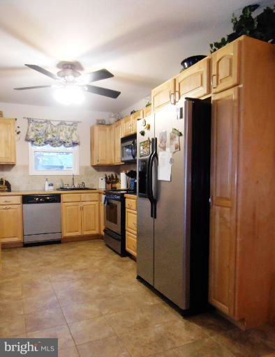 132 Embleton Road Owings Mills, MD 21117 - Photo 18 of 30 Custom remodel 2006!