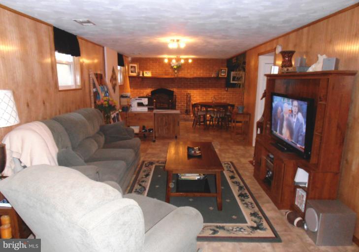 132 Embleton Road Owings Mills, MD 21117 - Photo 4 of 30 Family Room