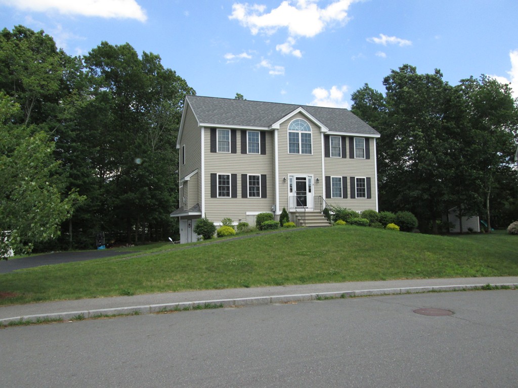 21 Cart Path Road Dracut, MA 01826 - Photo 1 of 16 Gallery Image 1