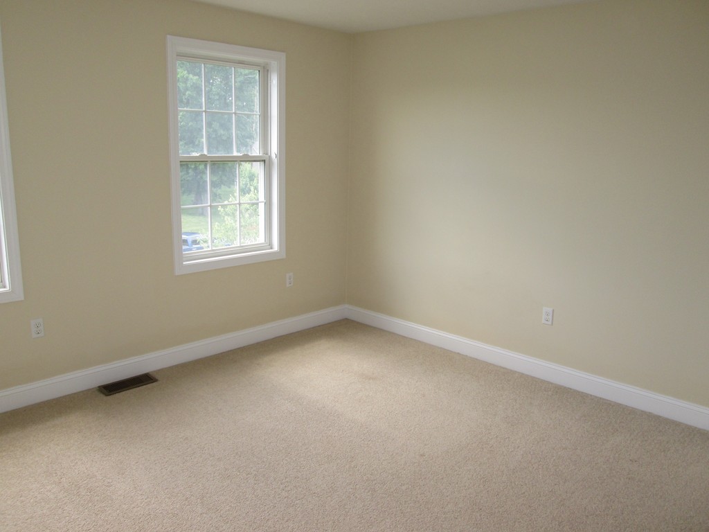 21 Cart Path Road Dracut, MA 01826 - Photo 12 of 16 Gallery Image 12