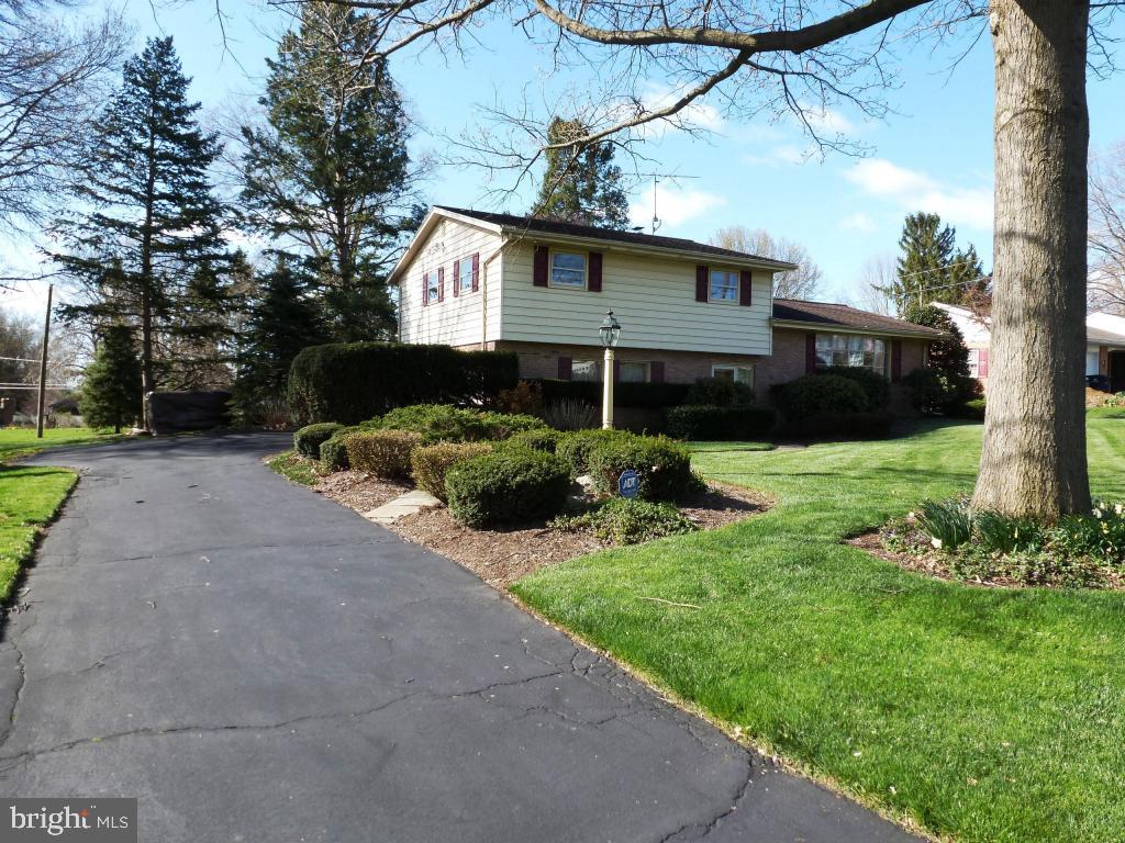 74 Ridge View Drive Leola, PA 17540 - Photo 2 of 32 Gallery Image 2