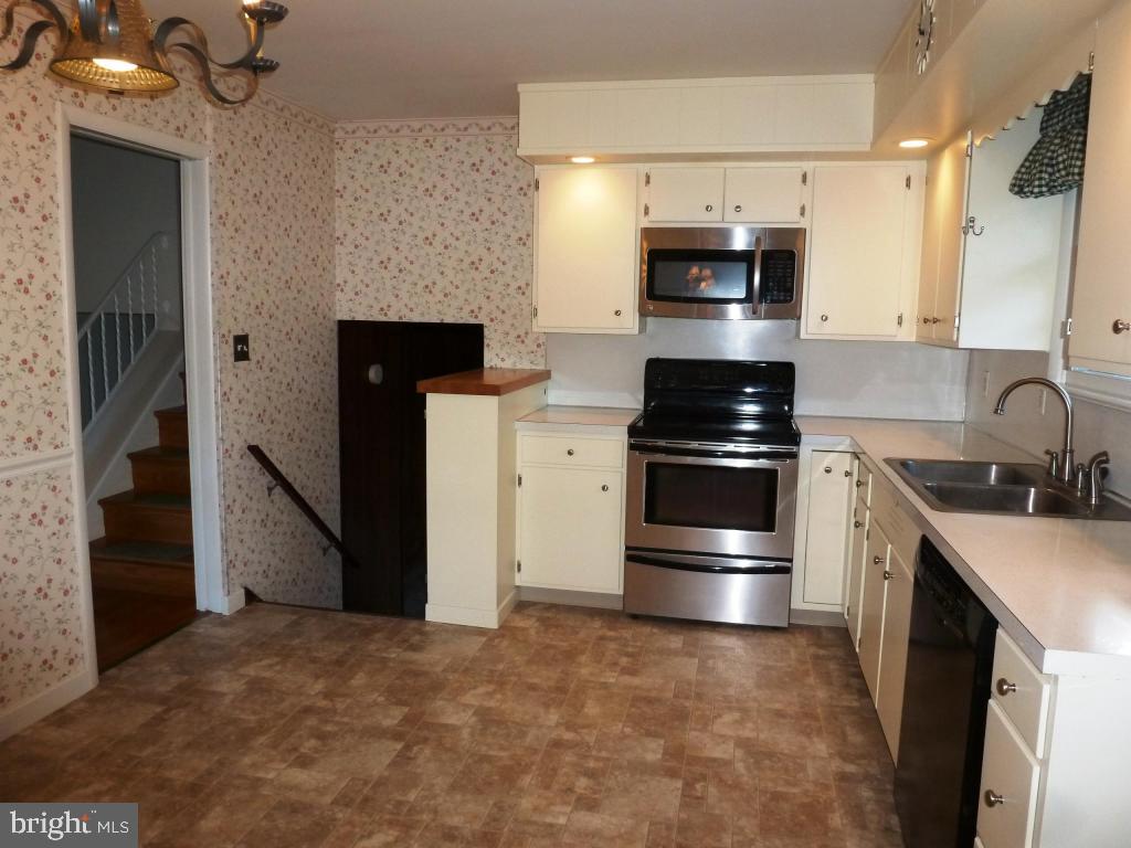 74 Ridge View Drive Leola, PA 17540 - Photo 7 of 32 Gallery Image 7