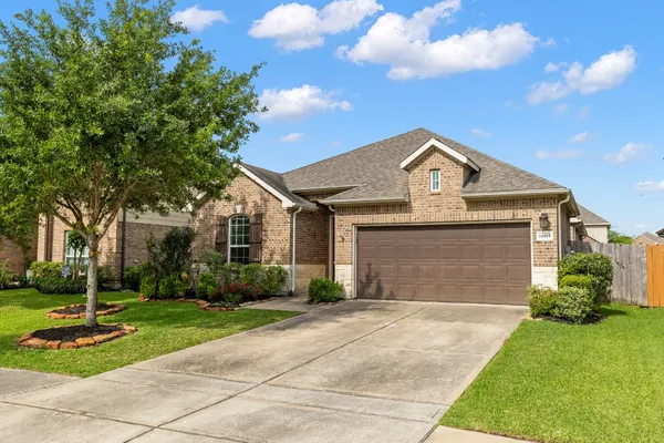 $2,600 | 18115 Westward Dale Drive, Cypress, TX 77429