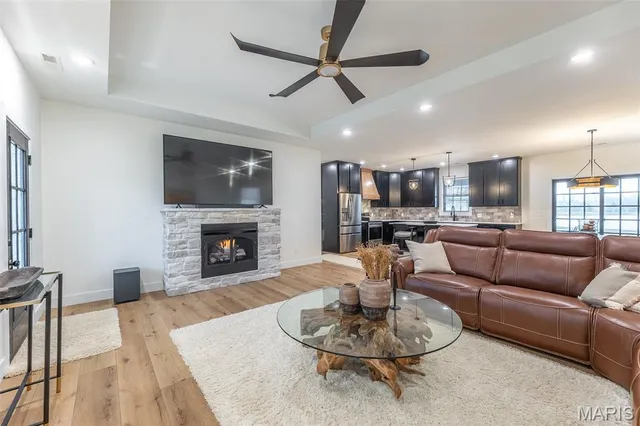 $610,000 | 140 Pondside Lane, Poplar Bluff, MO 63901