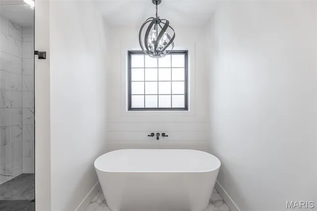 $610,000 | 140 Pondside Lane, Poplar Bluff, MO 63901