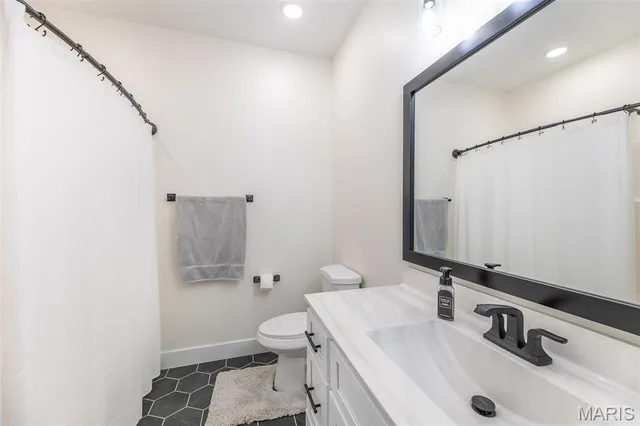 $610,000 | 140 Pondside Lane, Poplar Bluff, MO 63901