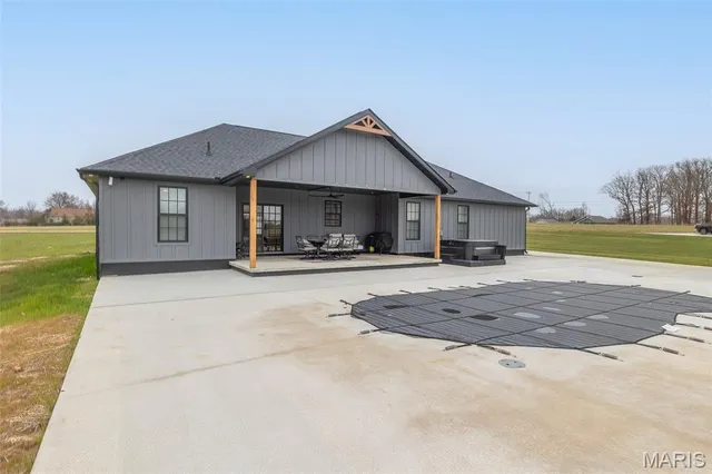 $610,000 | 140 Pondside Lane, Poplar Bluff, MO 63901