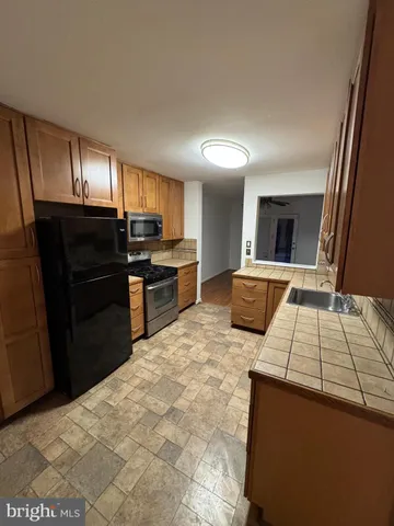 $2,600 | 9337 Town Pl Drive, Owings Mills, MD 21117